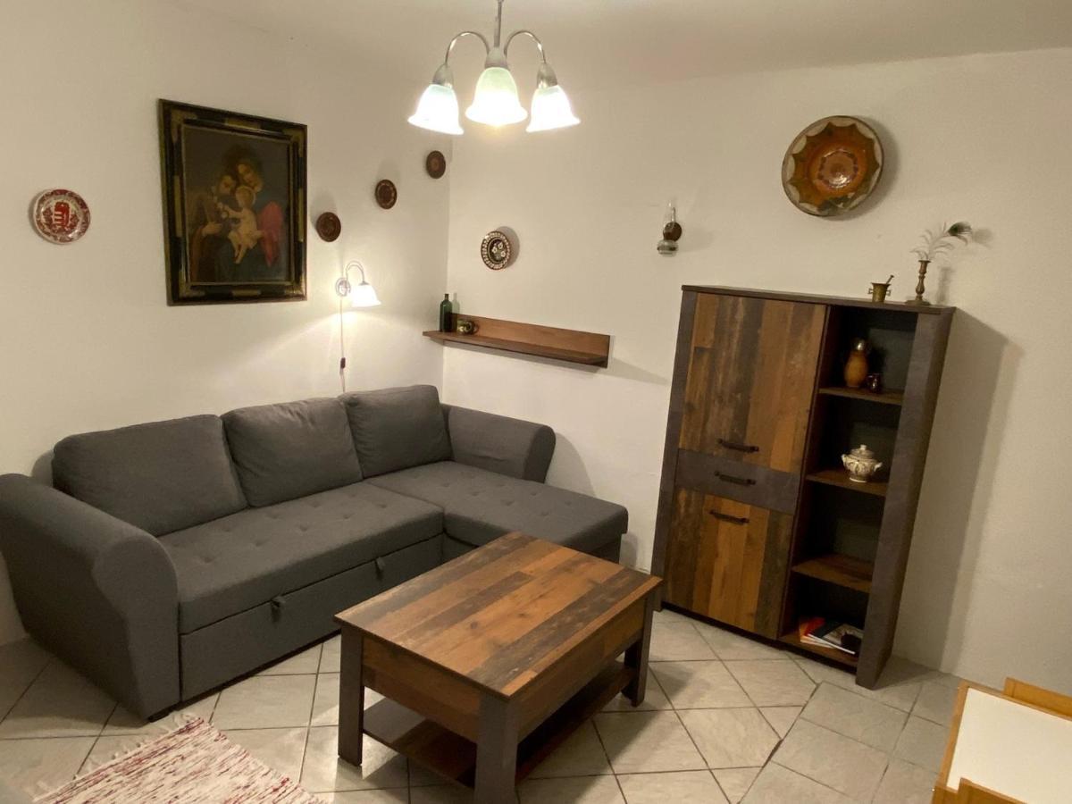 Arpad Nyaralohaz Villa Sarud Exterior photo